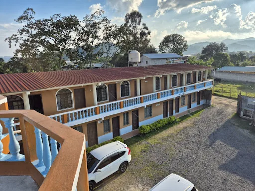 Hotel Los Tres Hermanos en Intibuca, Honduras