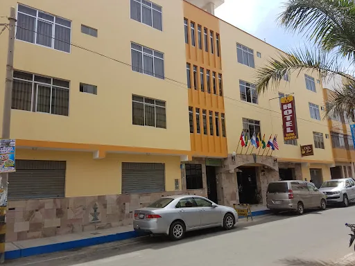 Hotel Tacna Heroica en Tacna, Perú