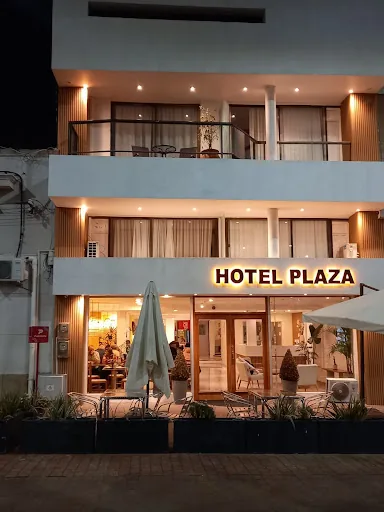 Nuevo Hotel Plaza en Minas, Uruguay
