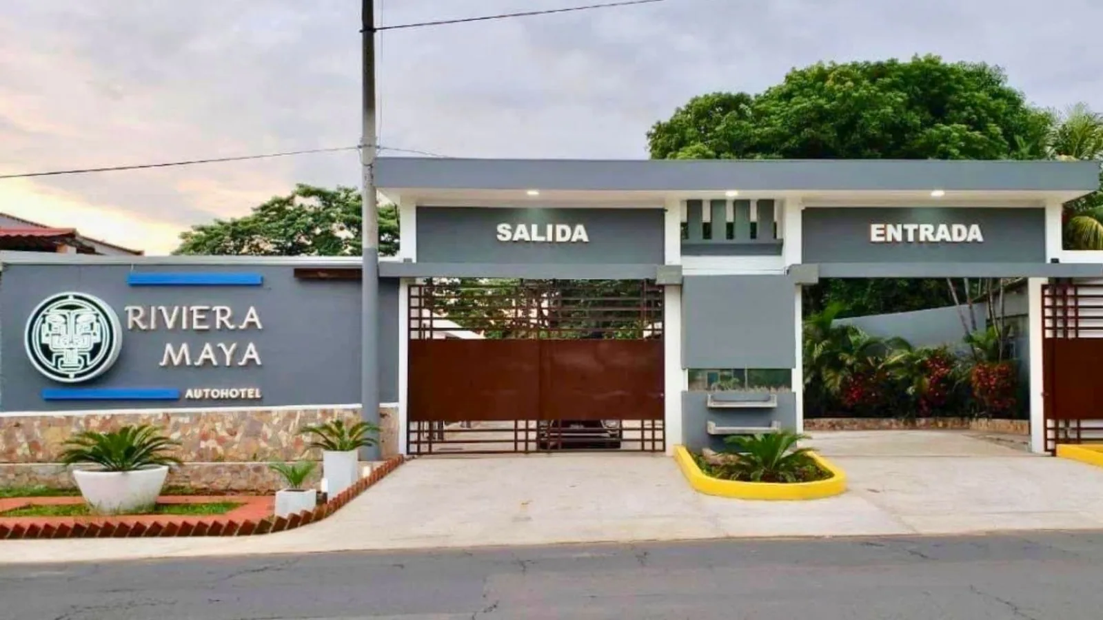 Auto Hotel Riviera Maya, San Miguel